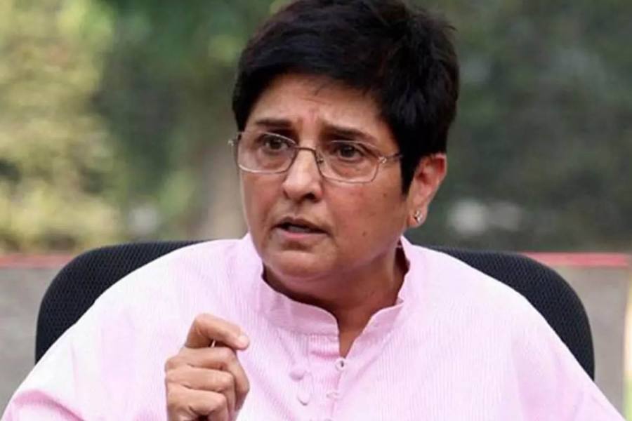 புதுச்சேரி அரசின் அன்றாட நடவடிக்கைகளில் தலையிட துணைநிலை ஆளுநர் கிரண்பேடிக்கு மத்திய அரசு கொடுத்த அனுமதி ரத்து! 