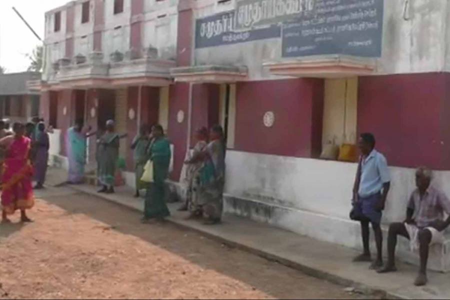 அடிப்படை வசதி செய்து தரவில்லை என்றால், தேர்தலை புறக்கணிக்க போவதாக அறிவித்துள்ள கிராம மக்கள்!