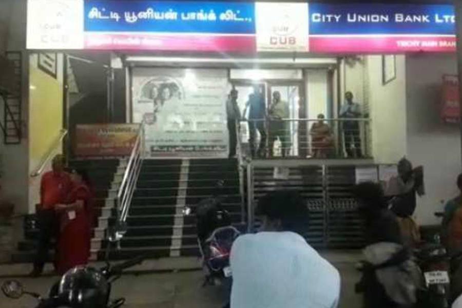 திருச்சியில், பட்டபகலில் ஏடிஎம் பணம் ரூ.18 லட்சம் கொள்ளை!