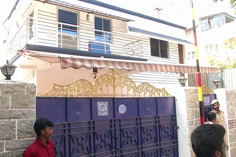 தேமுதிக நிறுவனர் விஜயகாந்தின் சொத்துகளை ஏலம் விடப்போவதாக இந்தியன் ஓவர்சீஸ் வங்கி அறிவிப்பு!