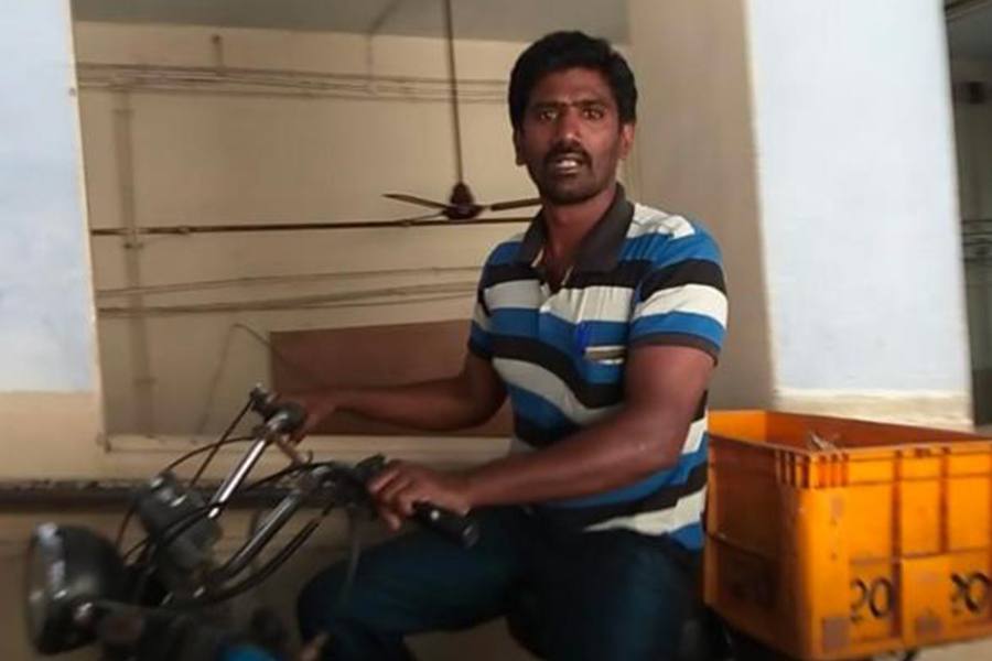 மதுரை அரசு ராஜாஜி மருத்துவமனைக்குள் மீன் வியாபாரம்? பொதுமக்கள் அதிர்ச்சி!