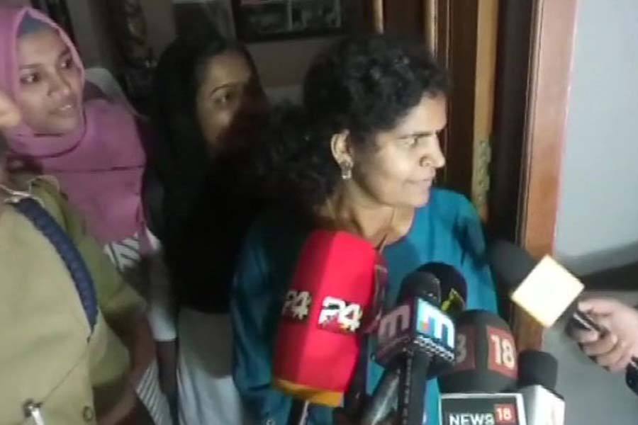 வீட்டிற்குள் நுழைய கனகதுர்காவிற்கு கோர்ட் அனுமதி!