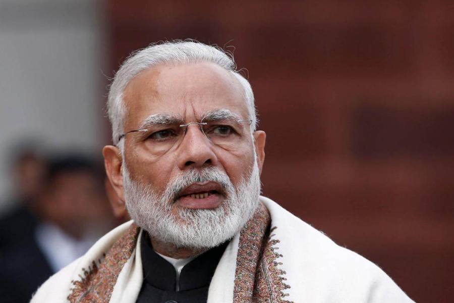 மோடி கேதார்நாத்தில் தீபாவளியைக் கொண்டாடுகிறார்.