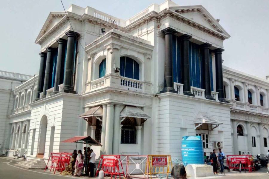 தமிழகத்தில் புறம்போக்கு நிலங்களில் வசிப்பவர்களுக்கு 3 சென்ட் இலவச வீட்டுமனை
