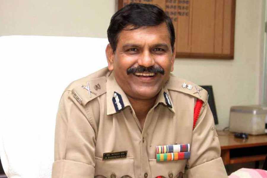 சிபிஐ அதிகாரி நாகேஸ்வரராவ் மன்னிப்பை ஏற்க மறுத்த உச்சநீதிமன்றம், ஒரு லட்சம் ரூபாய் அபராதம் விதித்து தீர்ப்பு!