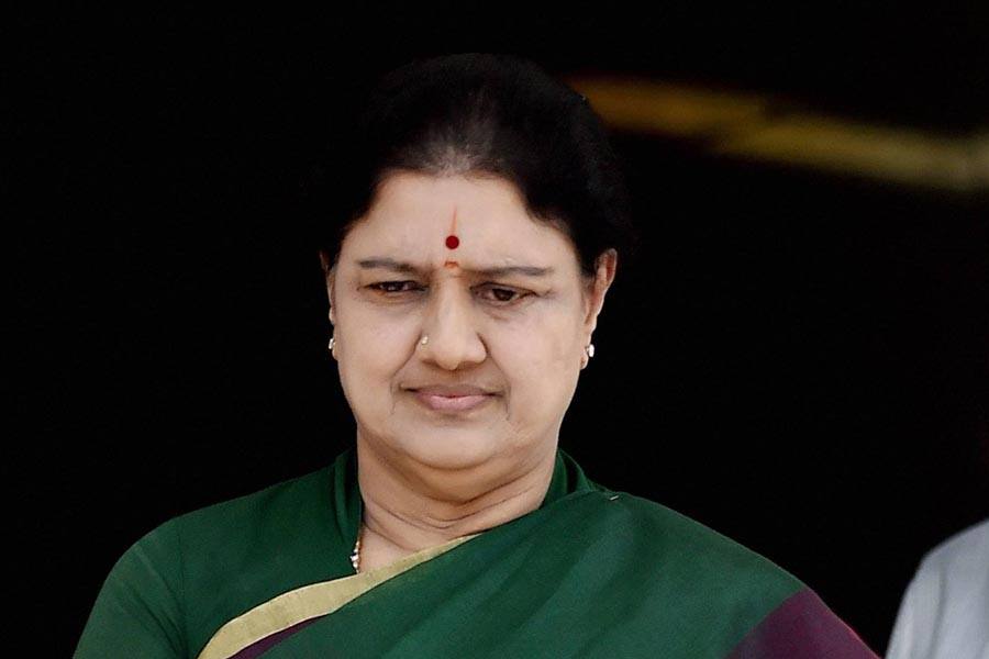 சிறையிலிருக்கும் சசிகலாவிடம் விசாரணை நடத்த ஆறுமுகசாமி ஆணையம் முடிவு!
