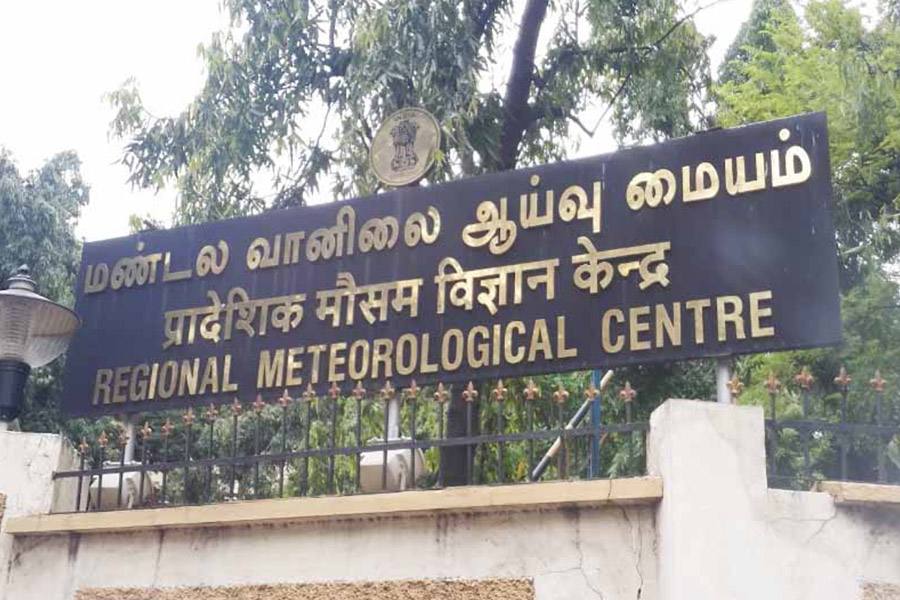 தமிழகம் மற்றும் புதுவையில் இடியுடன் கூடிய கனமழை பெய்யக்கூடும் - சென்னை வானிலை மையம்!