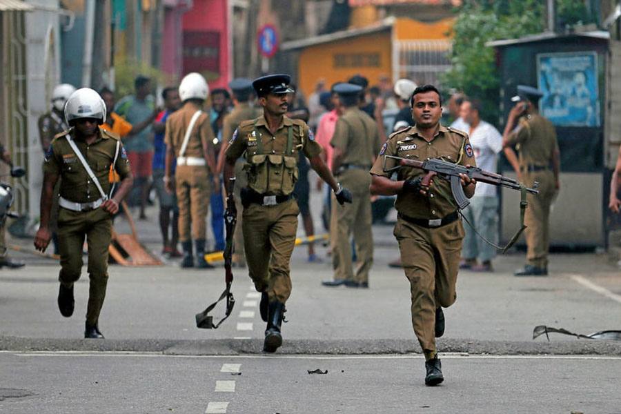 இலங்கையில், 4 மாதங்களாக இருந்துவந்த அவசர நிலை நீக்கம்!