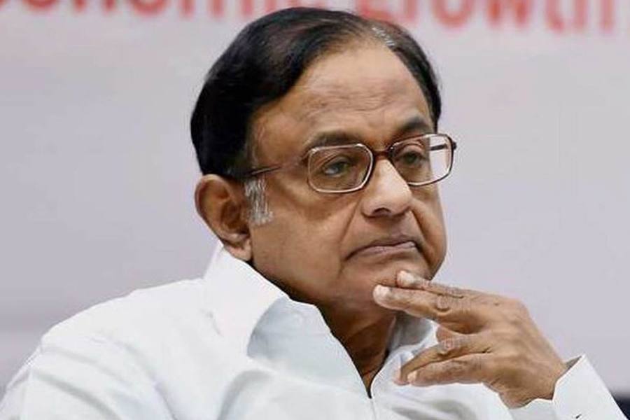 ஏர்செல் மேக்சிஸ் வழக்கில் முன்னாள் மத்திய அமைச்சர் ப.சிதம்பரத்தை கைது செய்ய டெல்லி ஐகோர்ட் தடை!
