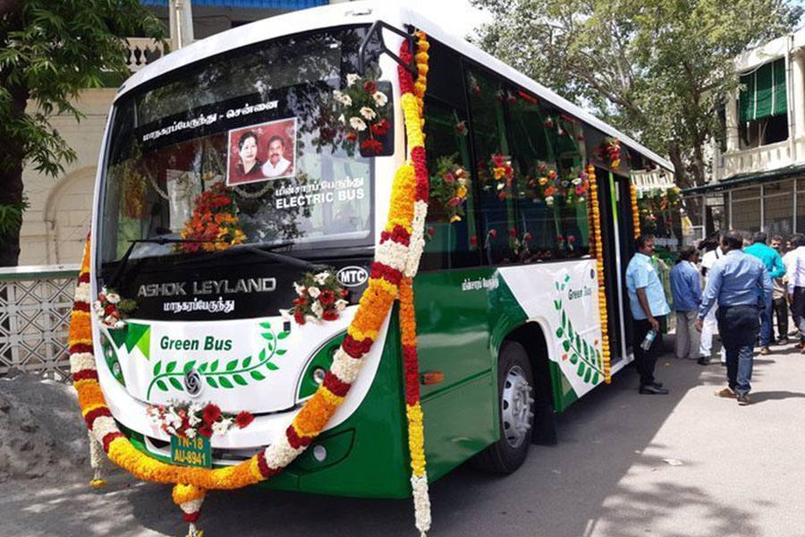 சென்னையில் முதன்முறையாக மின்சார பேருந்து சேவையை தொடக்கி வைத்தார் முதலமைச்சர் பழனிசாமி!
