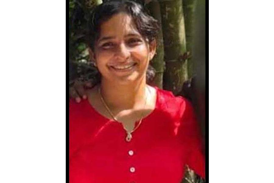 ஒரே குடும்பத்தை சேர்ந்த 6 பேர் சாவில் திருப்பம்: சொத்துக்கு ஆசைப்பட்டு உறவுக்கார பெண்ணே விஷம் வைத்து தீர்த்து கட்டியது அம்பலம்!