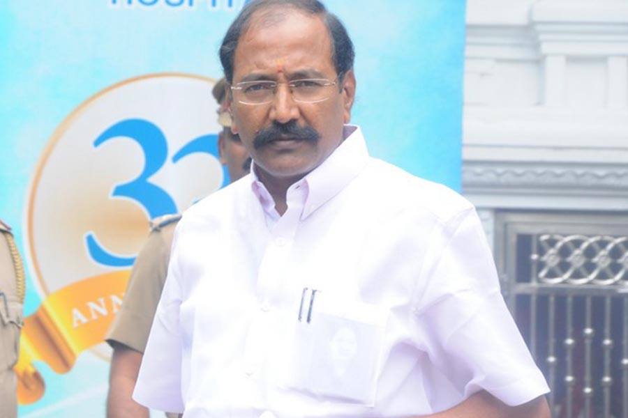 ’கஜா புயலால் 12,000 மின் கம்பங்கள் பாதிப்பு!’- மின்சாரத் துறை அமைச்சர் 