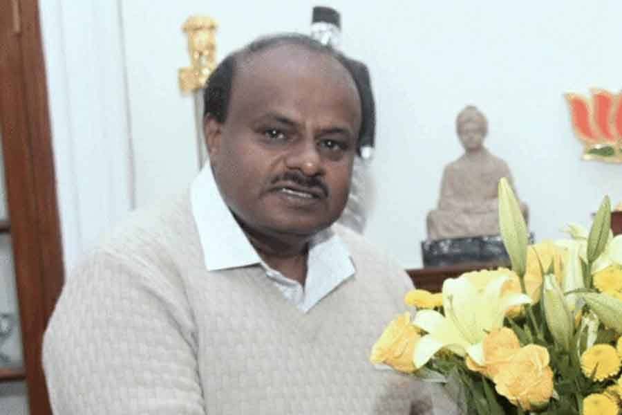தனது மகன் நிகில் வேட்புமனு தாக்கல் முடிவை திடீரென மாற்றிய குமாரசாமி!