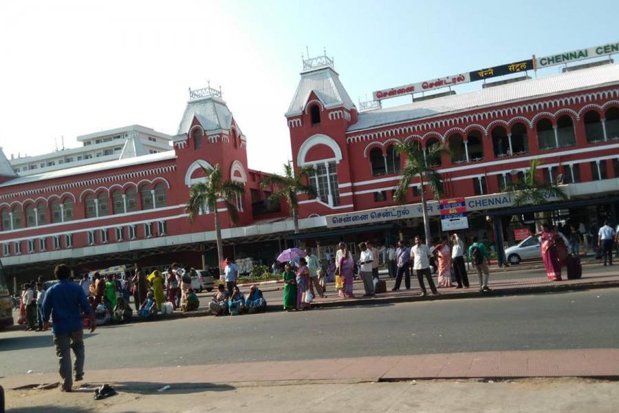 சென்னை சென்ட்ரல் ரயில் நிலையத்திலுள்ள ஆட்டோ மற்றும் டாக்சி ஸ்டாண்டு இடத்தை ஒப்படைக்கக் கோரி நோட்டீஸ்!