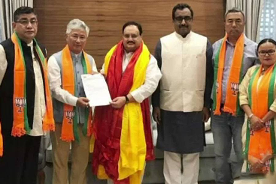 ஒரு தொகுதியிலும் கூட வெற்றி பெறாமல் எதிர்க்கட்சி அந்தஸ்தை பெற்ற பாஜக!