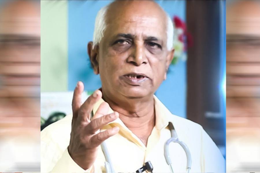 சென்னை ராயபுரம் ஐந்து ரூபாய் மருத்துவர் ஜெயசந்திரன் இன்று காலை உடல் நலக்குறைவால் காலமானார்!