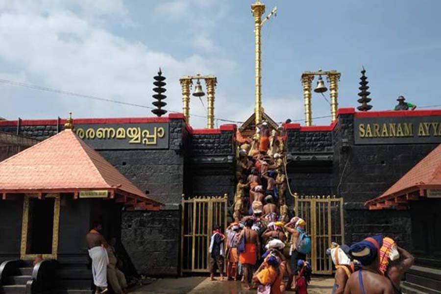 சபரிமலை சன்னிதானத்தில் கெடுபிடிகளை தளர்த்த  கேரள உயர்நீதிமன்றம் உத்தரவு
