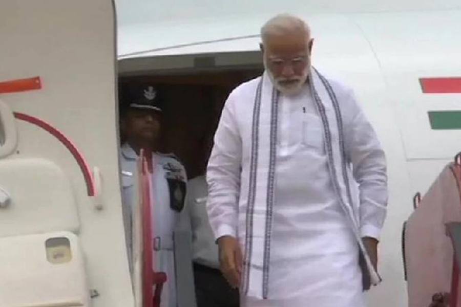 பாகிஸ்தான் வான்வெளியில் பிரதமர் மோடியின் விமானம் பறக்க அனுமதி மறுப்பு!