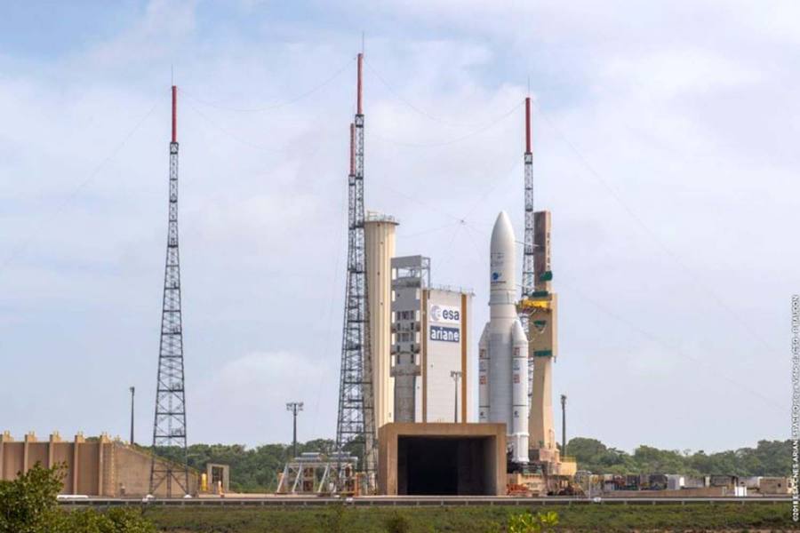  ஜிசாட்-11 செயற்கைக்கோள் இன்று அதிகாலை வெற்றிகரமாக விண்ணில் செலுத்தப்பட்டது.