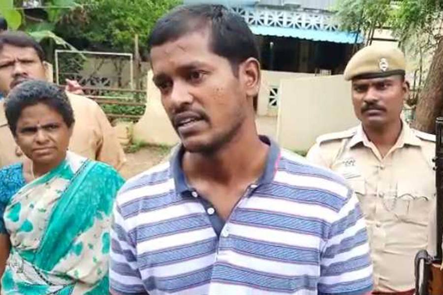 காவல்துறை மீது சுரேஷ் பரபரப்பு குற்றச்சாட்டு!