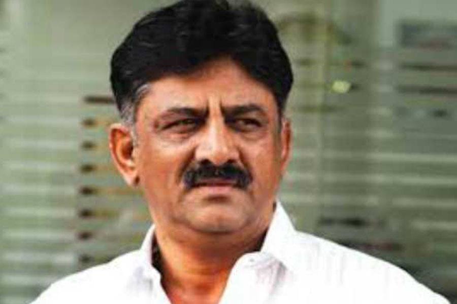 கர்நாடக முன்னாள் அமைச்சர் சிவகுமாரை 9 நாட்கள் காவலில் எடுத்து விசாரிக்க அனுமதி!