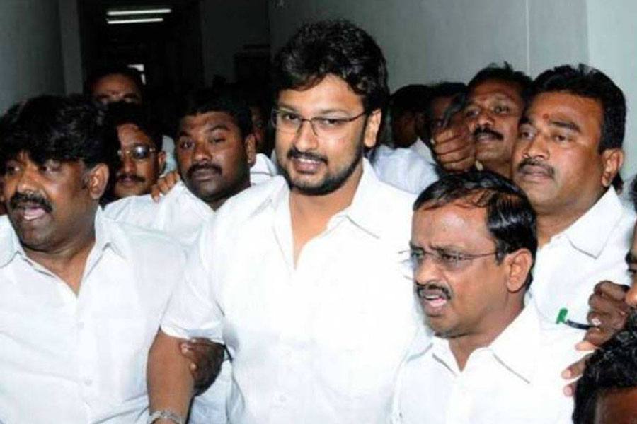 மு.க.அழகிரி மகன் சொத்து முடக்கம்!