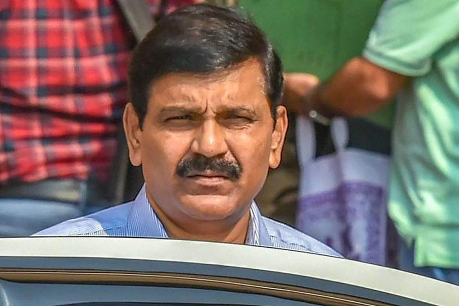 சிபிஐ கூடுதல் இயக்குநர் நாகேஷ்வர் ராவ் பதவியிலிருந்து நீக்கம்!