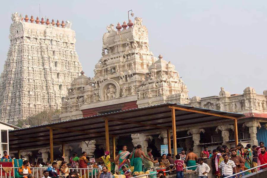திருச்செந்தூரில் கந்த சஷ்டி விழா தொடங்கியது