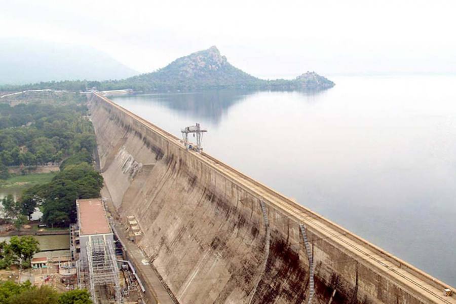 மேட்டுர் அணை நீர் மட்டம் உயர்ந்தது.