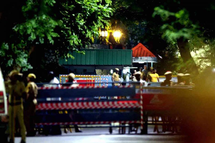 தமிழக அரசு மருத்துவமனைகளில் லஞ்ச ஒழிப்புத் துறையினர் அதிரடி சோதனை