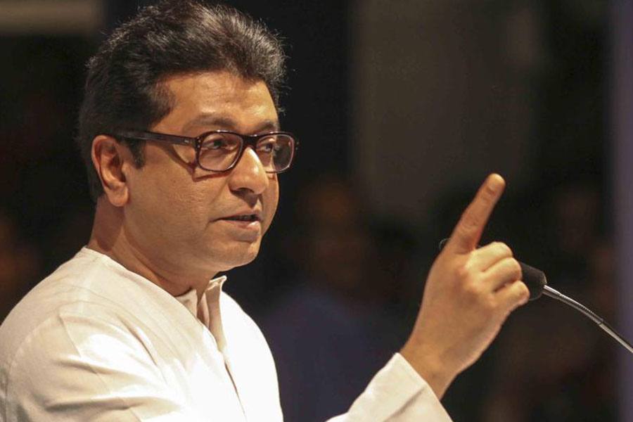 ராஜ்தாக்கரே பற்றி சர்ச்சை கருத்து பதிவிட்டவர் மீது நவநிர்மாண் சேனாவினர் வீடு புகுந்து தாக்குதல்!