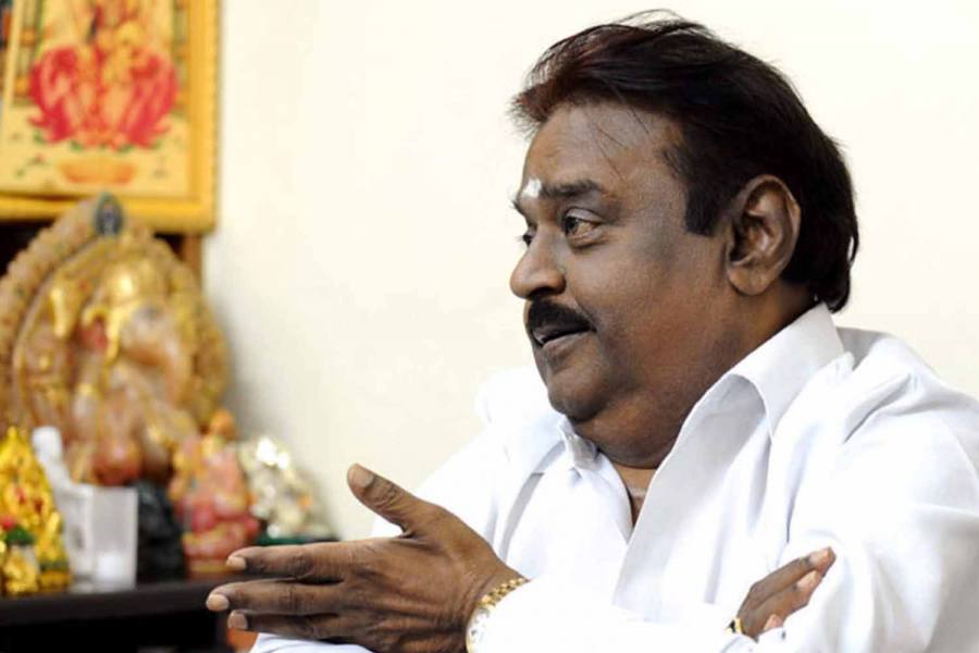 சிகிச்சை முடிந்து சென்னை திரும்பினார் தேமுதிக தலைவர் விஜயகாந்த்!