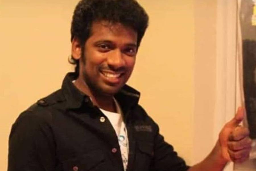 கார் விபத்தில் உயிரிழந்த சின்னத்திரை பிரபலம்!