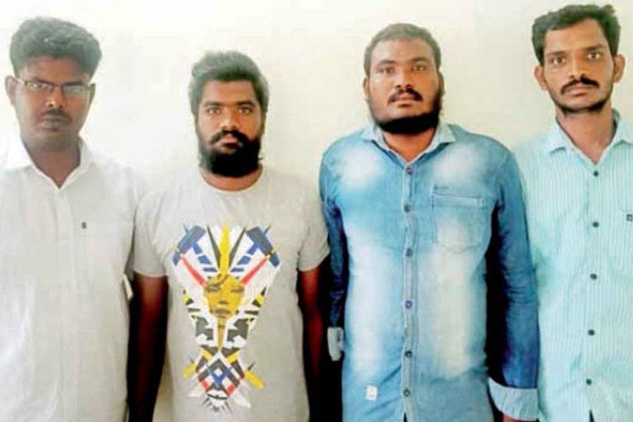 ஊத்துக்குளி அருகே நன்கொடை கொடுக்காததால் தம்பதியை தாக்கிய 4 பேர் கைது!