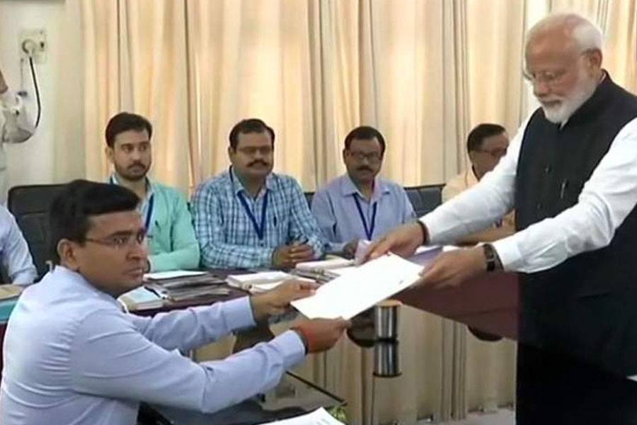 வாரணாசி மக்களவை தொகுதியில் போட்டியிட பிரதமர் மோடி வேட்பு மனு தாக்கல்!