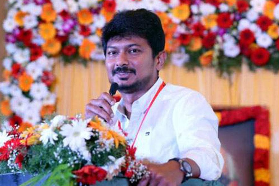 அரசு வேலையில் தமிழருக்கு முன்னுரிமை, திமுக இளைஞரணி நிர்வாகிகள் கூட்டத்தில் தீர்மானம் நிறைவேற்றப்பட்டது!