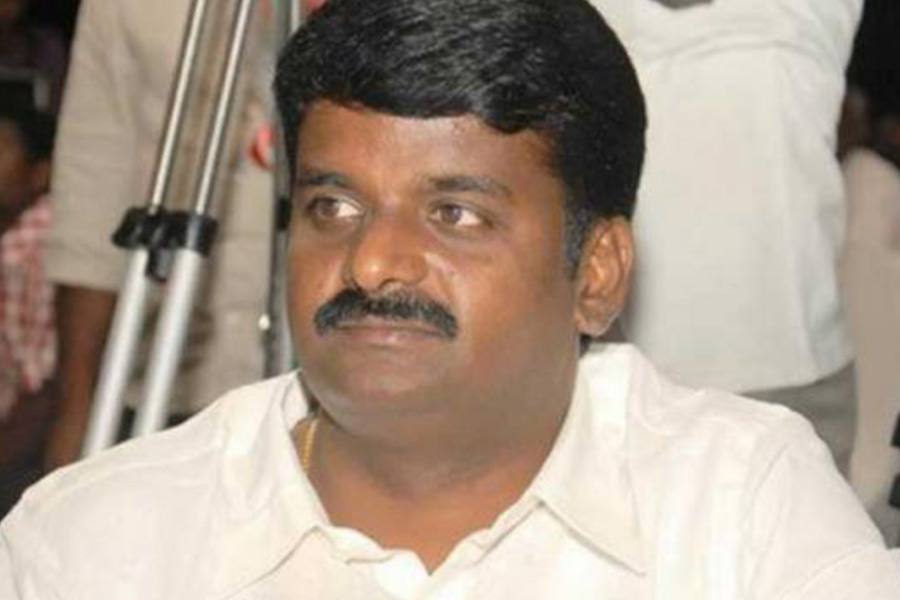 மருத்துவர்கள் போராட்டத்தை கைவிட வேண்டும்: அமைச்சர் வேண்டுகோள்!