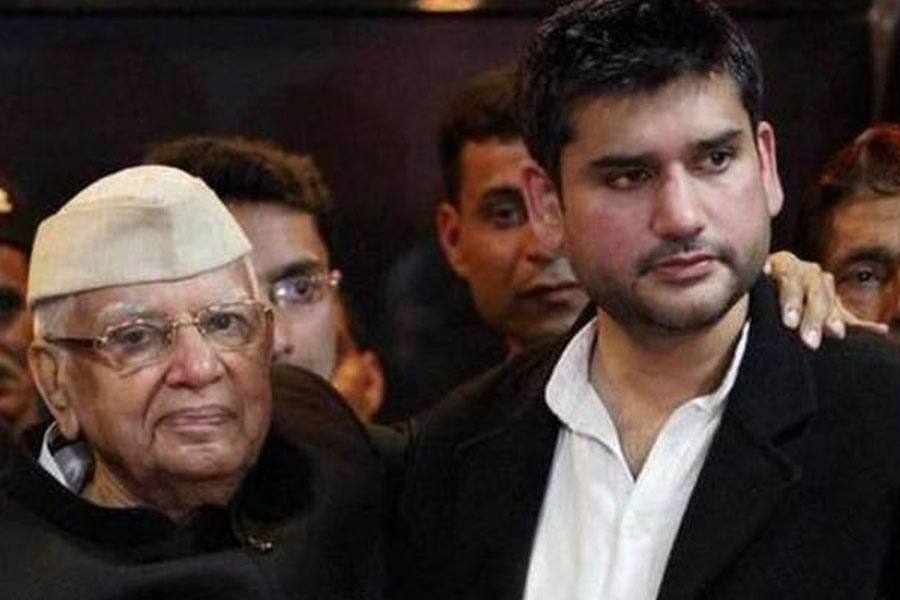 ரோகித் சேகர் திவாரி கொலை வழக்கில் அவரது மனைவி அபூர்வா கைது!