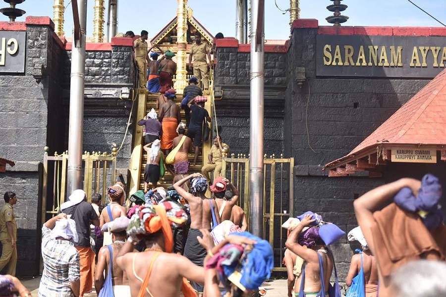 சபரிமலை கோவிலின் வருமானம் கணிசமாக குறைந்தது 