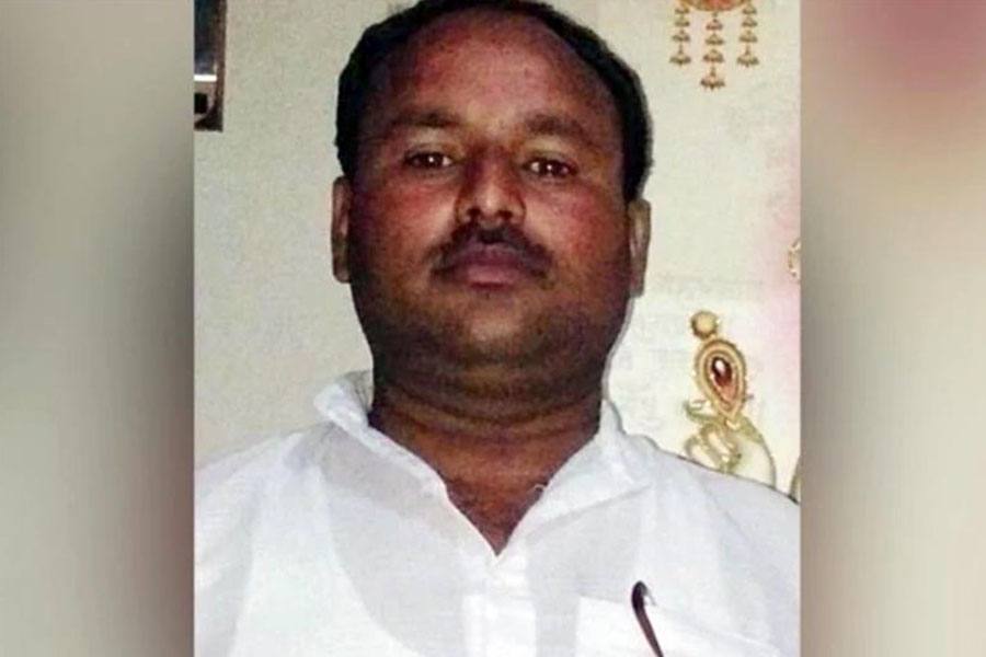 உத்தரபிரதேசத்தில் பா.ஜனதா நிர்வாகி சுட்டுக்கொலை!.
