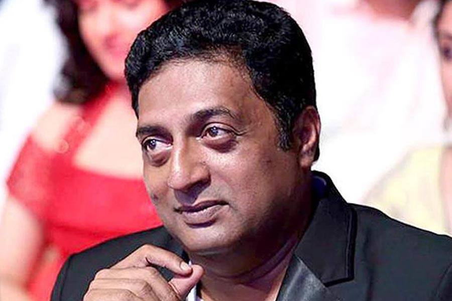 வரும் நாடாளுமன்ற தேர்தலில் சுயேட்சை வேட்பாளராக களம் இருங்குகிறார் பிரகாஷ் ராஜ்!