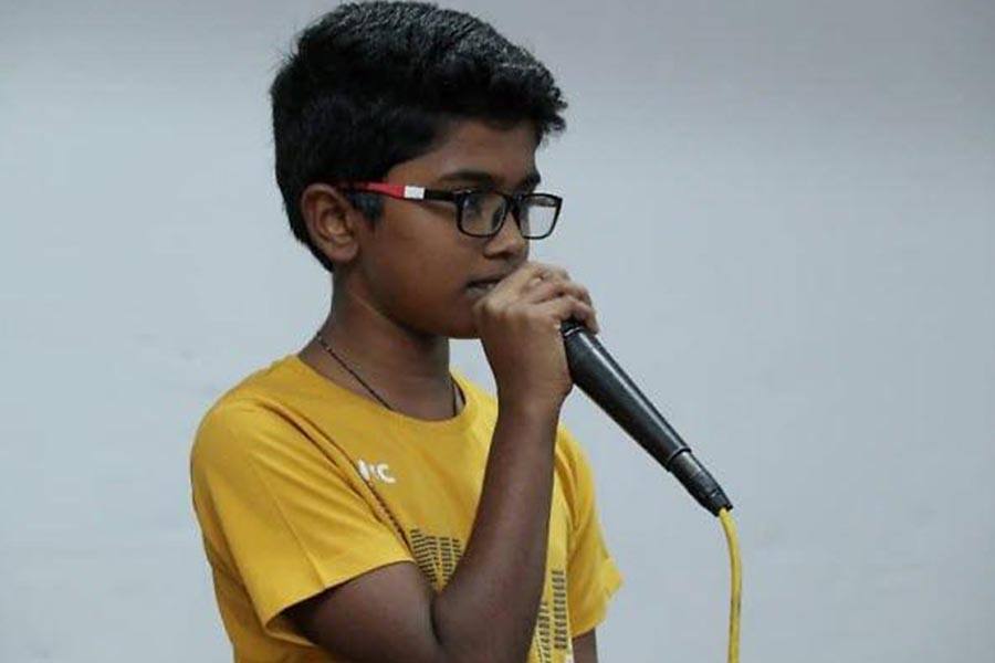 தனது 9 வயதில் மொபைல் செயலியை உருவாக்கிய இந்திய வம்சாவளி சிறுவன், குவியும் பாராட்டுக்கள் 