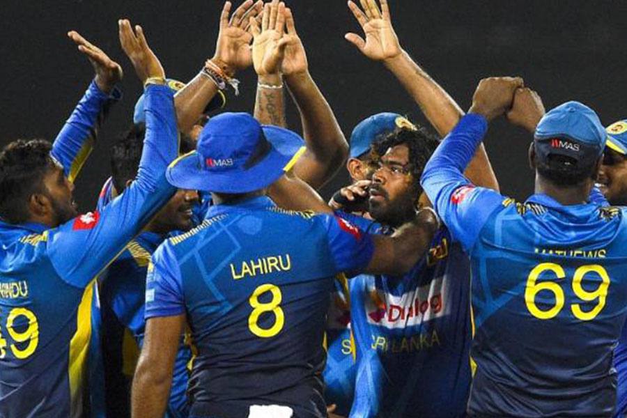 பாகிஸ்தான் செல்ல 10 இலங்கை அணி வீரர்கள் மறுப்பு!