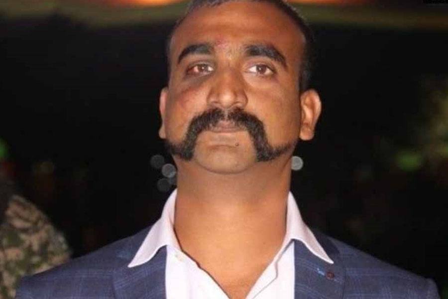 விமானப்படை தினம்: சாகச நிகழ்ச்சியில் மிக் 21 ரக விமானத்தை இயக்கினார் விங் கமாண்டர் அபிநந்தன்