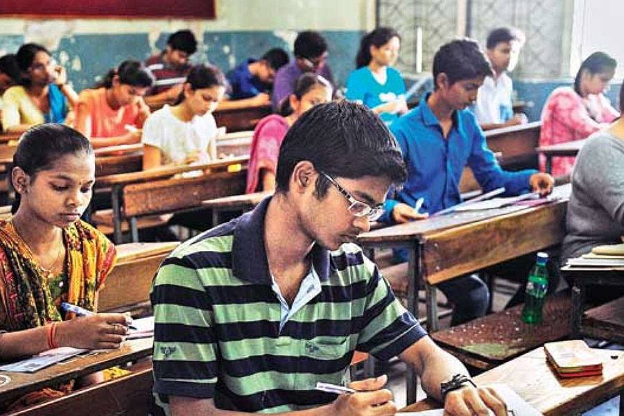10, 12-ம் வகுப்பு தேர்வுக்கான நுழைவு சீட்டைஇனிமேல் இணையதளத்திலேயே பதிவிறக்கம் செய்து கொள்ளலாம்!