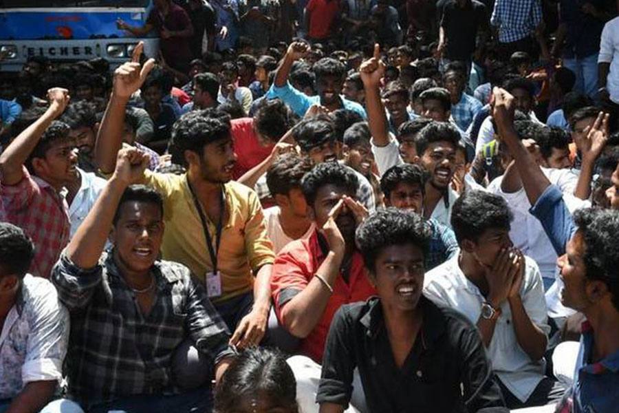 பொள்ளாச்சி பாலியல் வன்கொடுமை : போராட்டத்தில் ஈடுபட்ட மாணவர்கள் மீது வழக்குப்பதிவு செய்ததற்கு கண்டனம்!