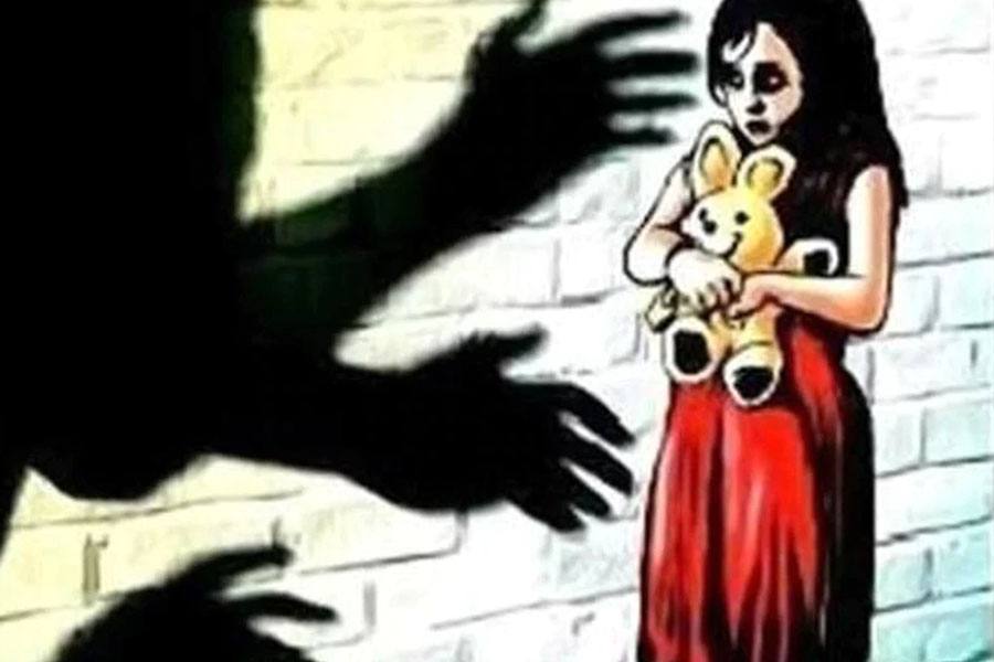 அசாமில் குழந்தையை பலிகொடுக்க முயன்ற ஆசிரியை குடும்பத்துடன் கைது !
