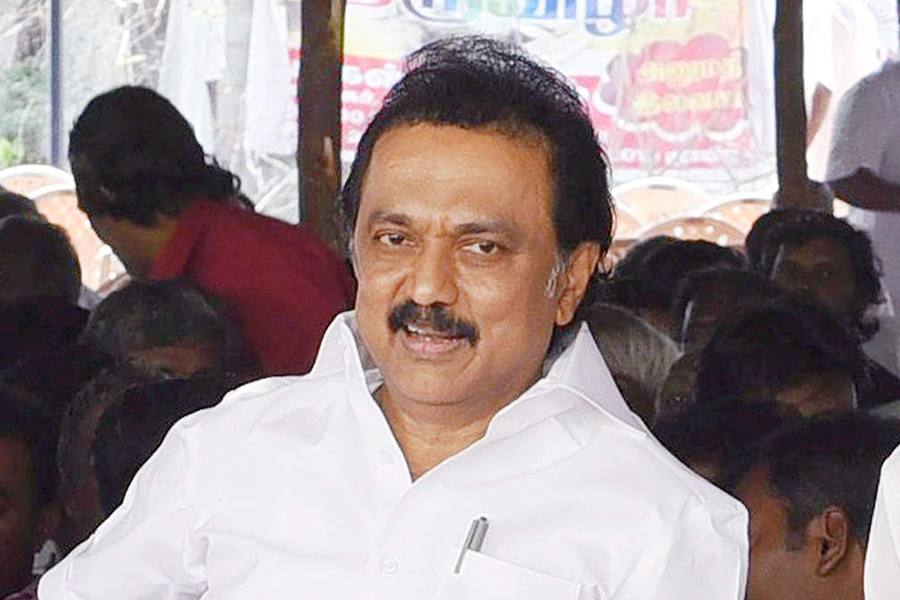 மாணவர்கள் நலன் கருதி ஆசிரியர்கள் வேலை நிறுத்த போராட்டத்தை கைவிட வேண்டும் - மு.க.ஸ்டாலின்