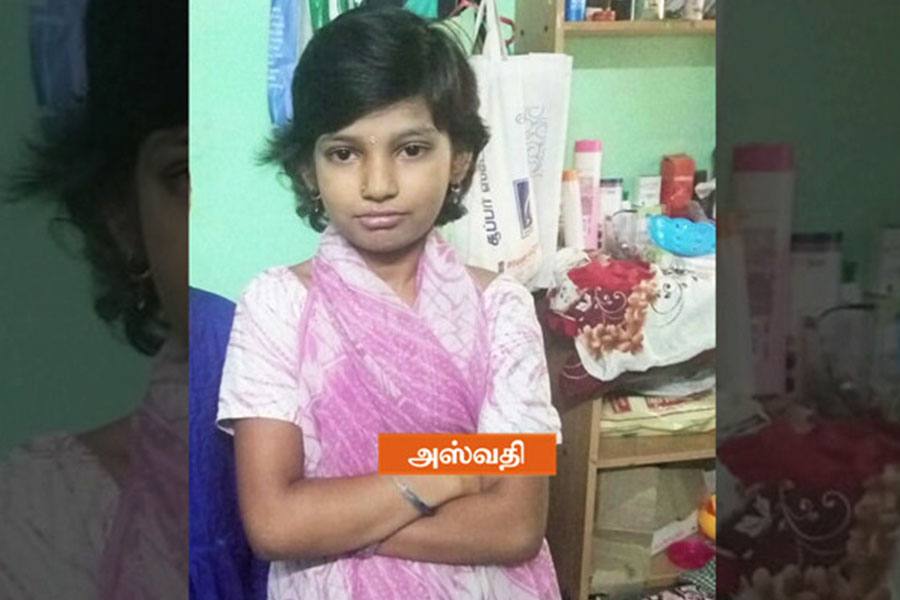 தொட்டில் சேலை கழுத்தை இறுக்கி சிறுமி பலி!