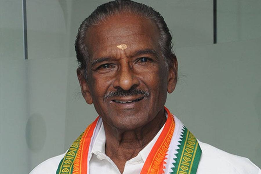 உடல்நலக்குறைவால் தமிழக காங்கிரஸ் கட்சியின் முன்னாள் தலைவர் குமரி அனந்தன் மருத்துவமனையில் அனுமதி.